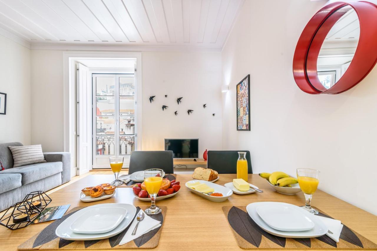 Modern Flat In Downtown Lisbon By Lovelystay Bagian luar foto