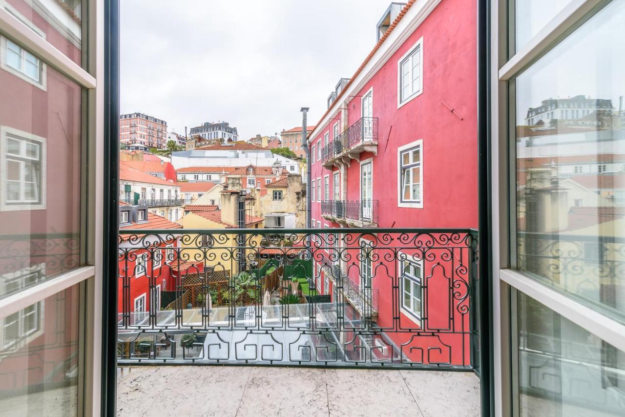 Modern Flat In Downtown Lisbon By Lovelystay Bagian luar foto