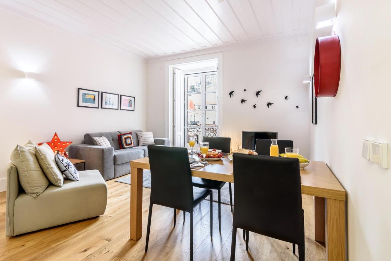 Modern Flat In Downtown Lisbon By Lovelystay Bagian luar foto