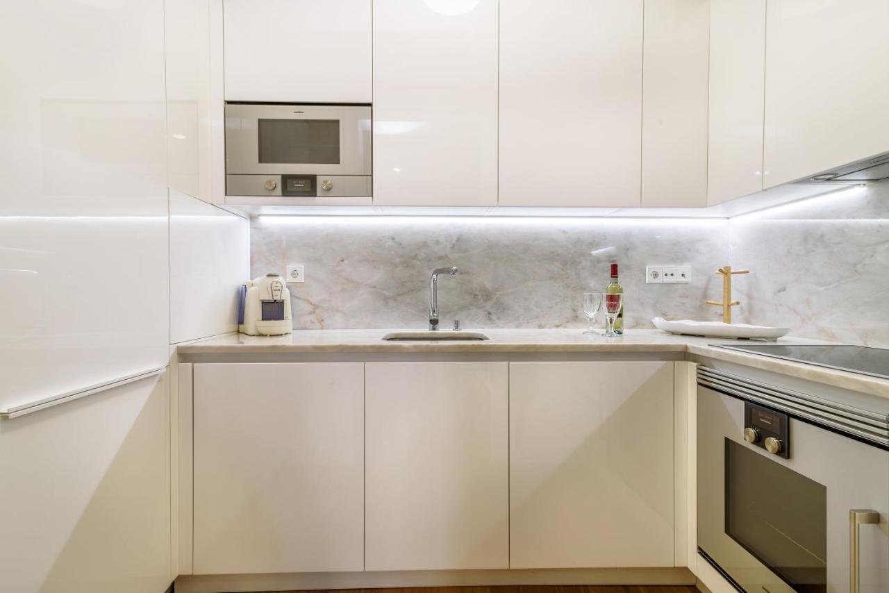 Modern Flat In Downtown Lisbon By Lovelystay Bagian luar foto